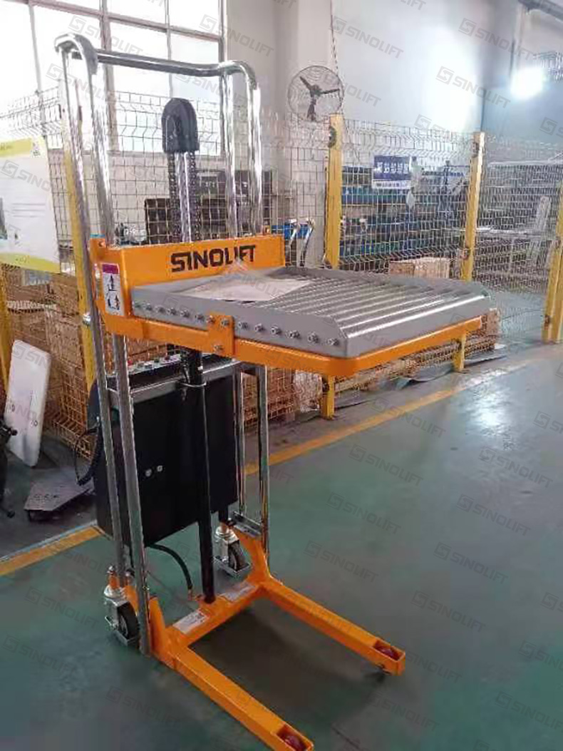 1724292931883743.jpg 20240508非标定制 滚筒平台升高车 出货图 (7).jpg