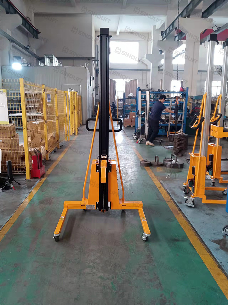 20240509 V 非标单立柱 移动吊钩 出货图 (1).jpg