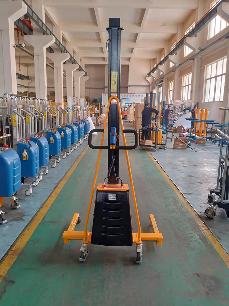 20240509 V 非标单立柱 移动吊钩 出货图 (3).jpg