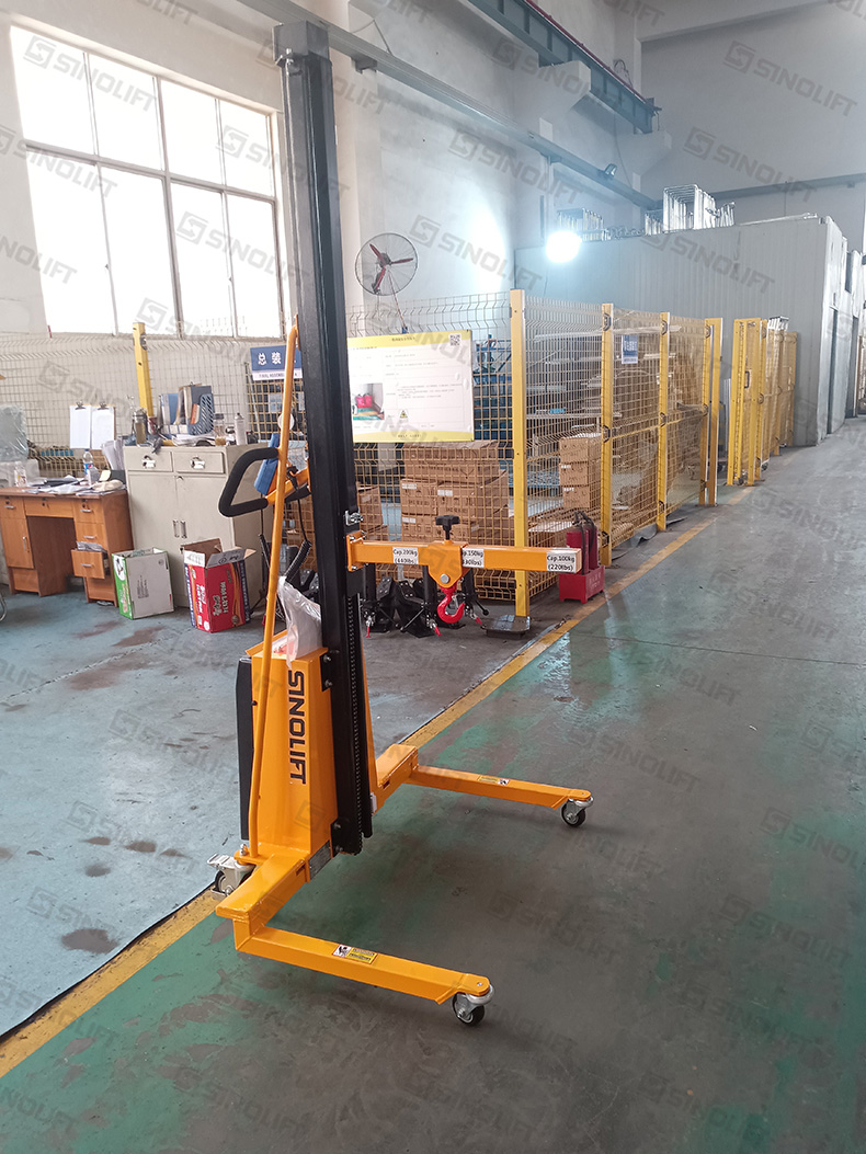 20240509 V 非标单立柱 移动吊钩 出货图 (7).jpg